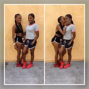 Meet your Posher, Fara